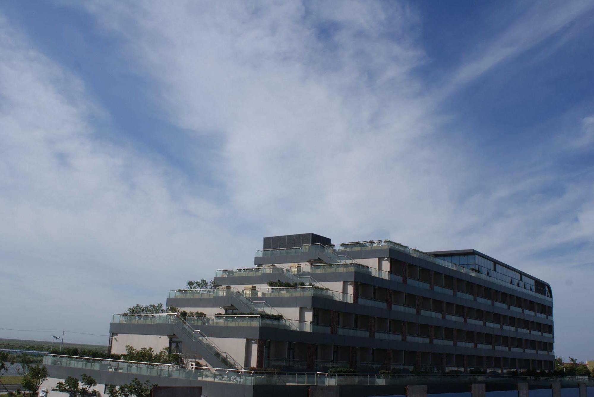 Holiday Inn Express Shanghai Nanhuizui Exterior photo